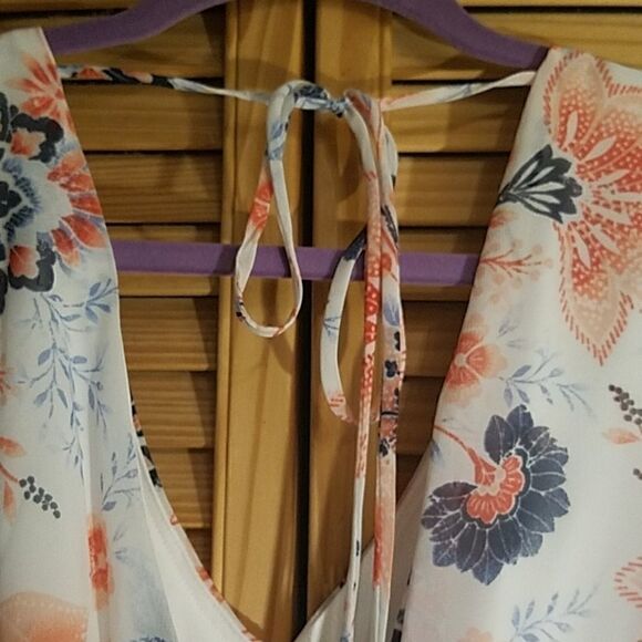 Crystal Sky sz.S pink/blue floral Romper - Picture 5 of 8